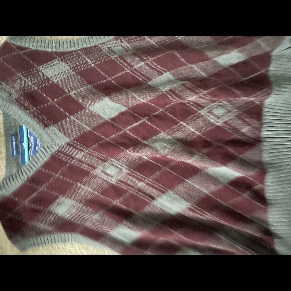 american Eagle pull over